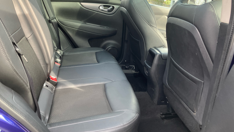 Nissan Qashqai 1.3 DiG-T Tekna 5dr Petrol Hatchback